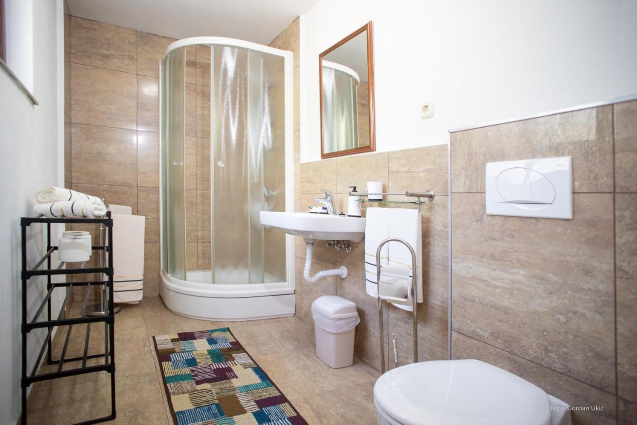 Apartman Luka 로비니 외부 사진