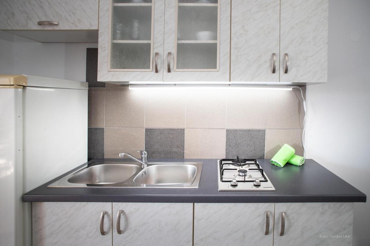 Apartman Luka 로비니 외부 사진