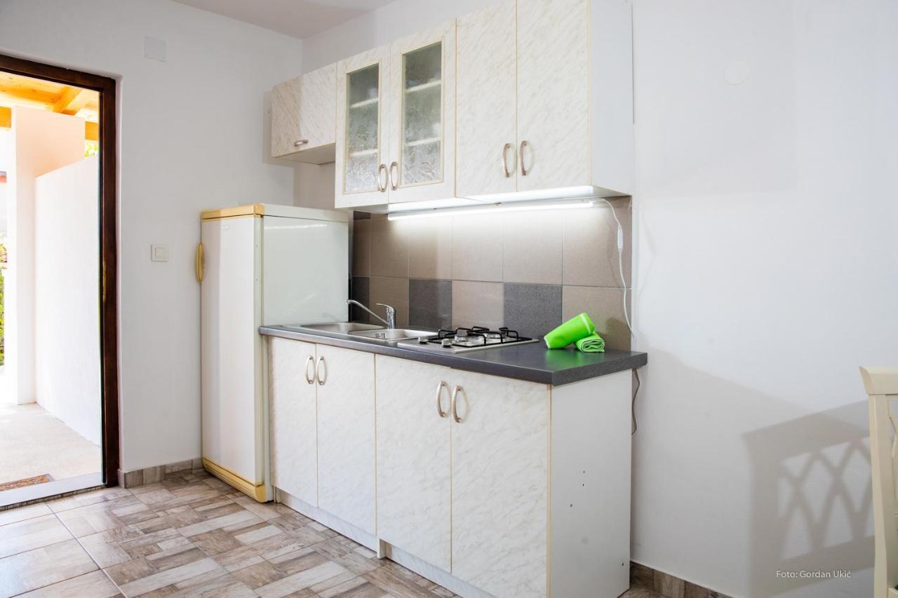 Apartman Luka 로비니 외부 사진